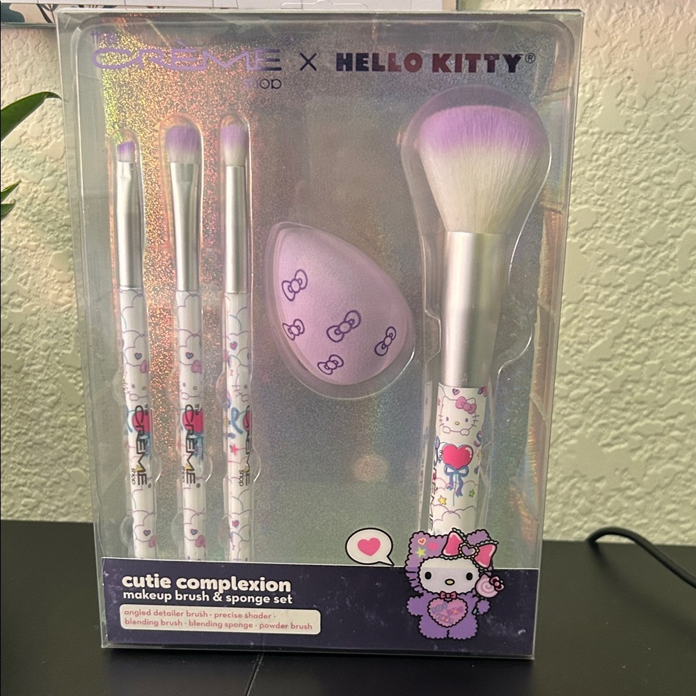 Hello Kitty Purple Makeup Brush and Sponge Collection - Picture 1 of 3